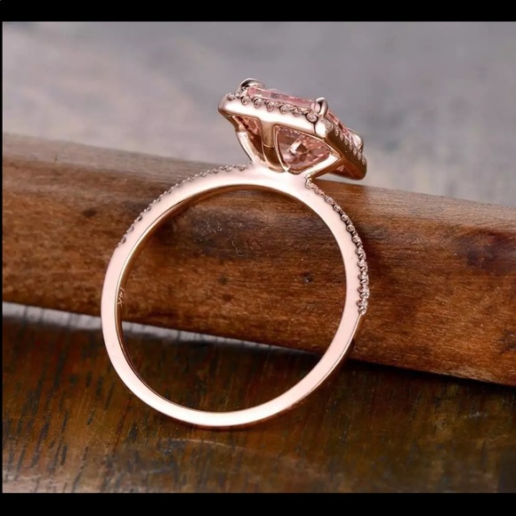 New Women’s Rose Gold Champagne Ring - Picture 2 of 5